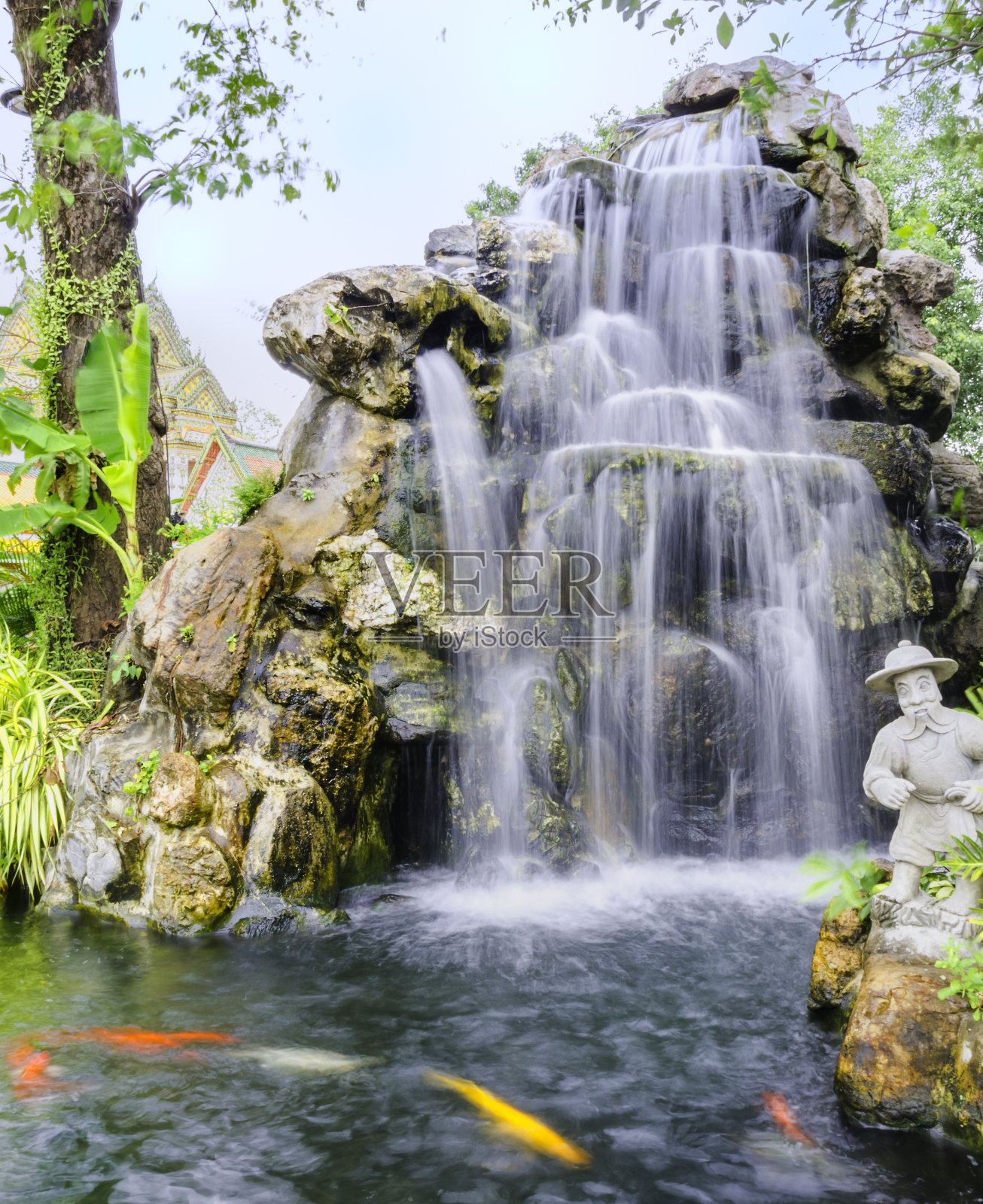 卧佛寺的瀑布照片摄影图片