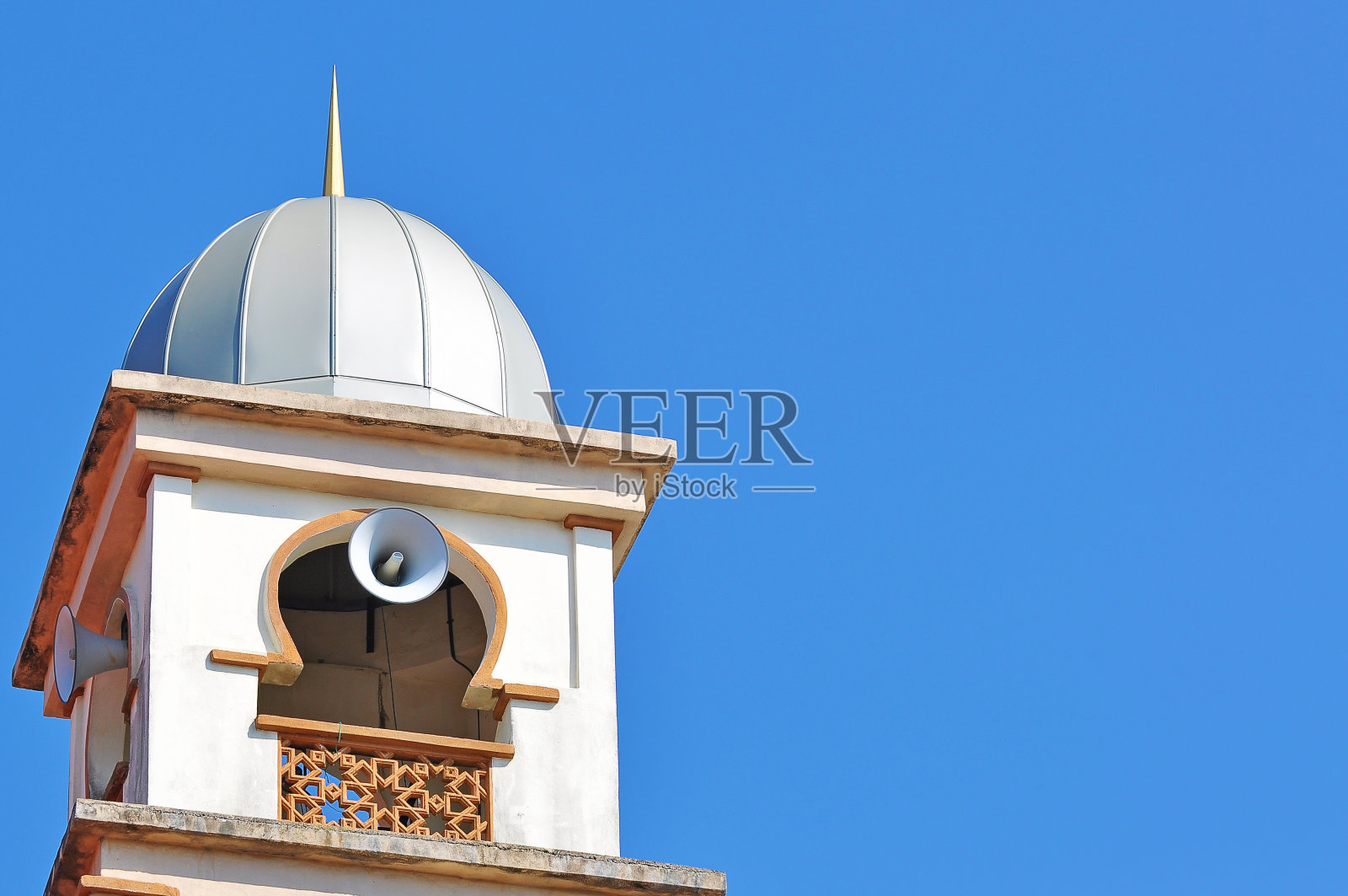 清真寺塔与早晨的蓝天照片摄影图片