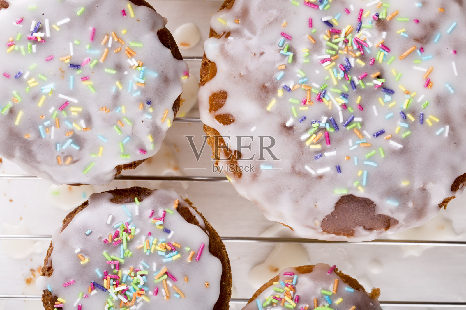 刚出炉的复活节蛋糕照片摄影图片