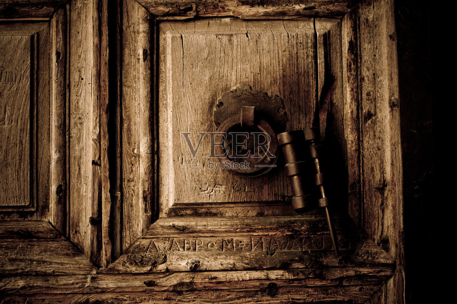 铁门把手和门环照片摄影图片