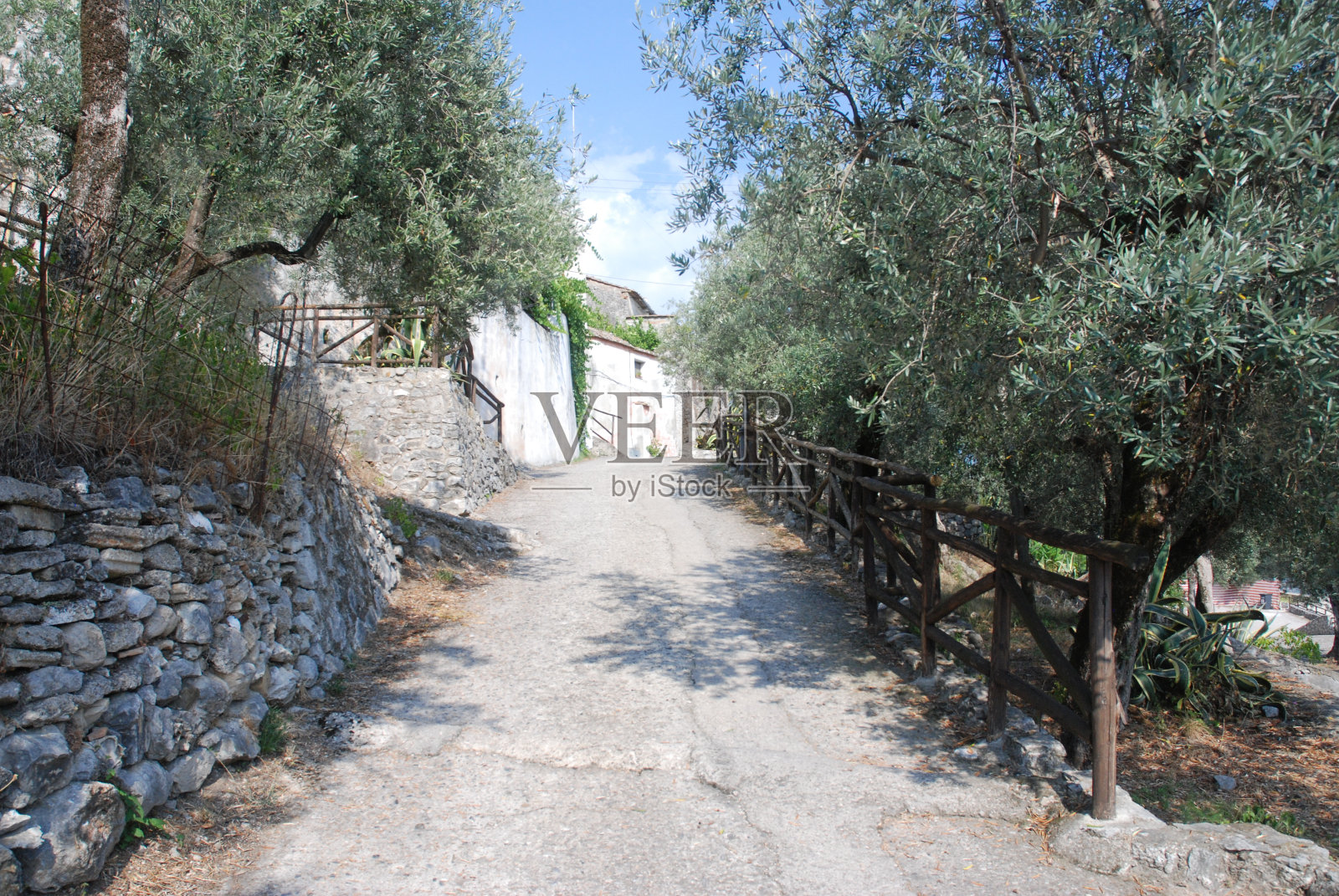 吉弗尼山谷皮亚纳照片摄影图片