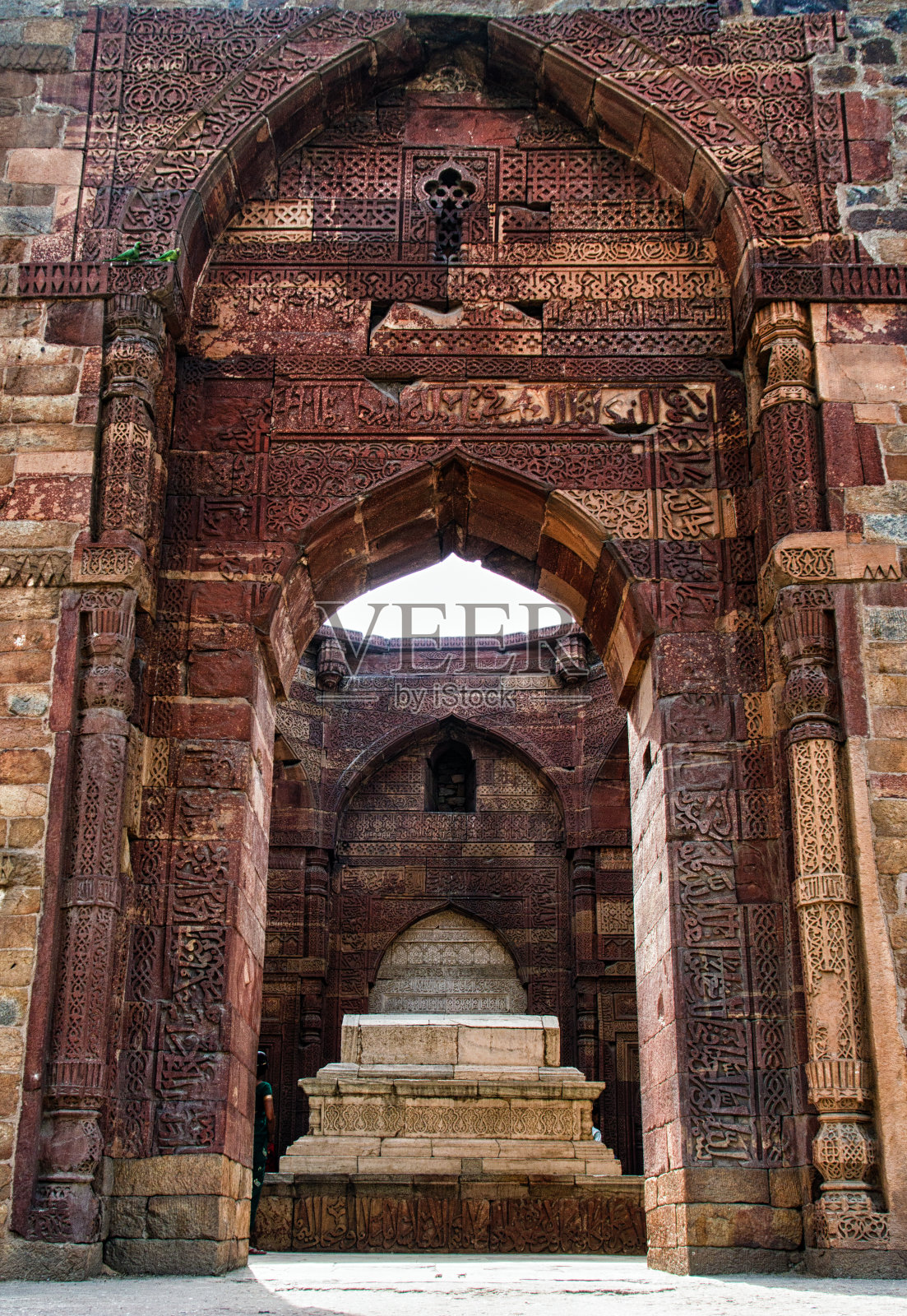 Qutub灯塔的坟墓照片摄影图片