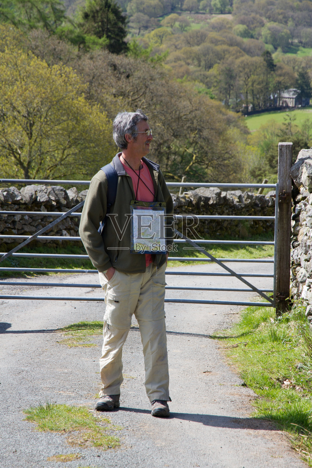 我认识路!照片摄影图片