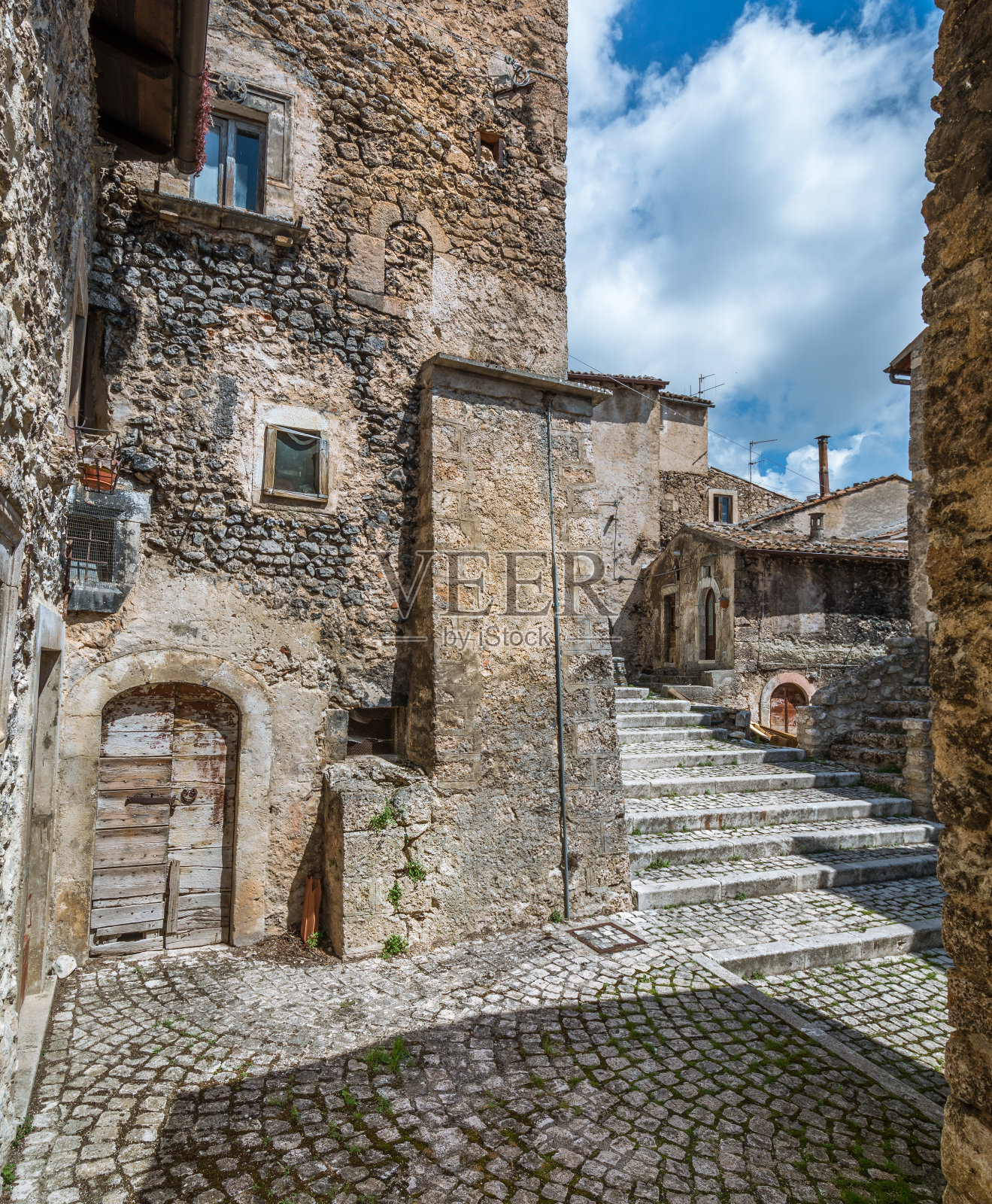 意大利阿布鲁佐拉奎拉省圣斯特凡诺迪塞萨尼奥照片摄影图片