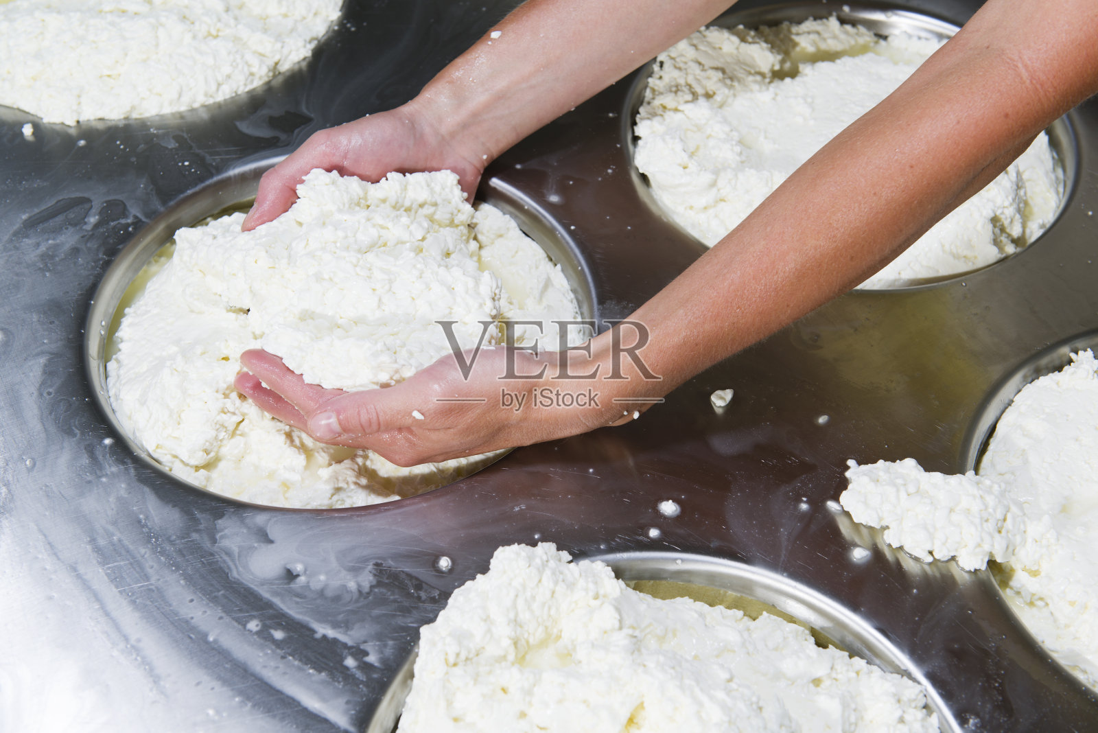 芝士师准备新鲜芝士照片摄影图片