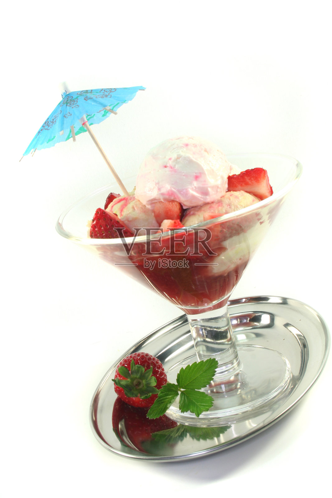 草莓冰淇淋照片摄影图片