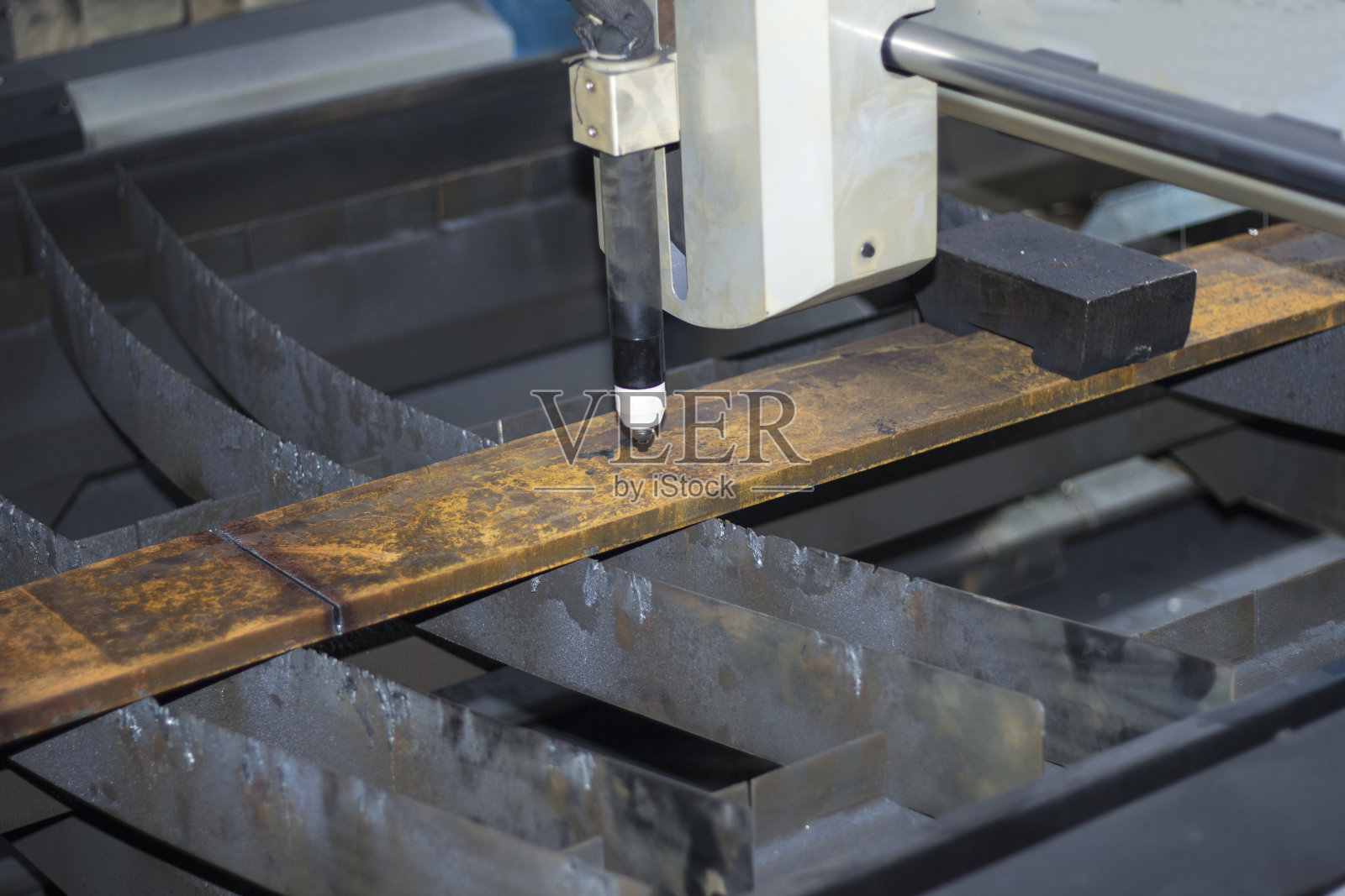 等离子激光金属切削数控加工工具照片摄影图片