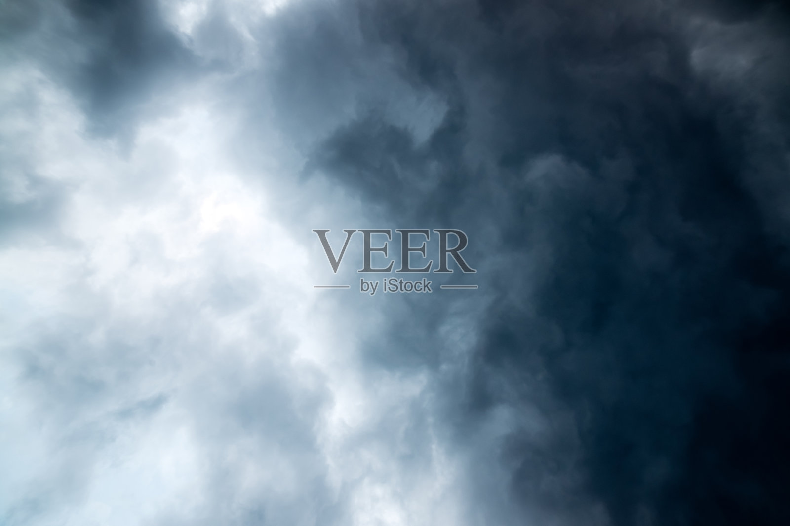 黑暗的天空照片摄影图片