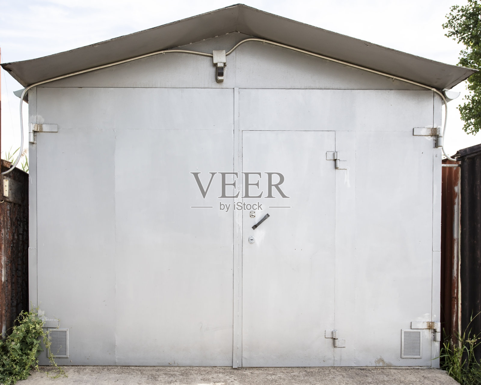 旧金属仓库门照片摄影图片