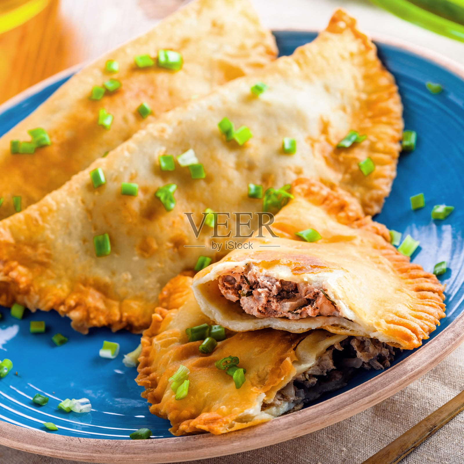 切布瑞克肉饼配肉照片摄影图片