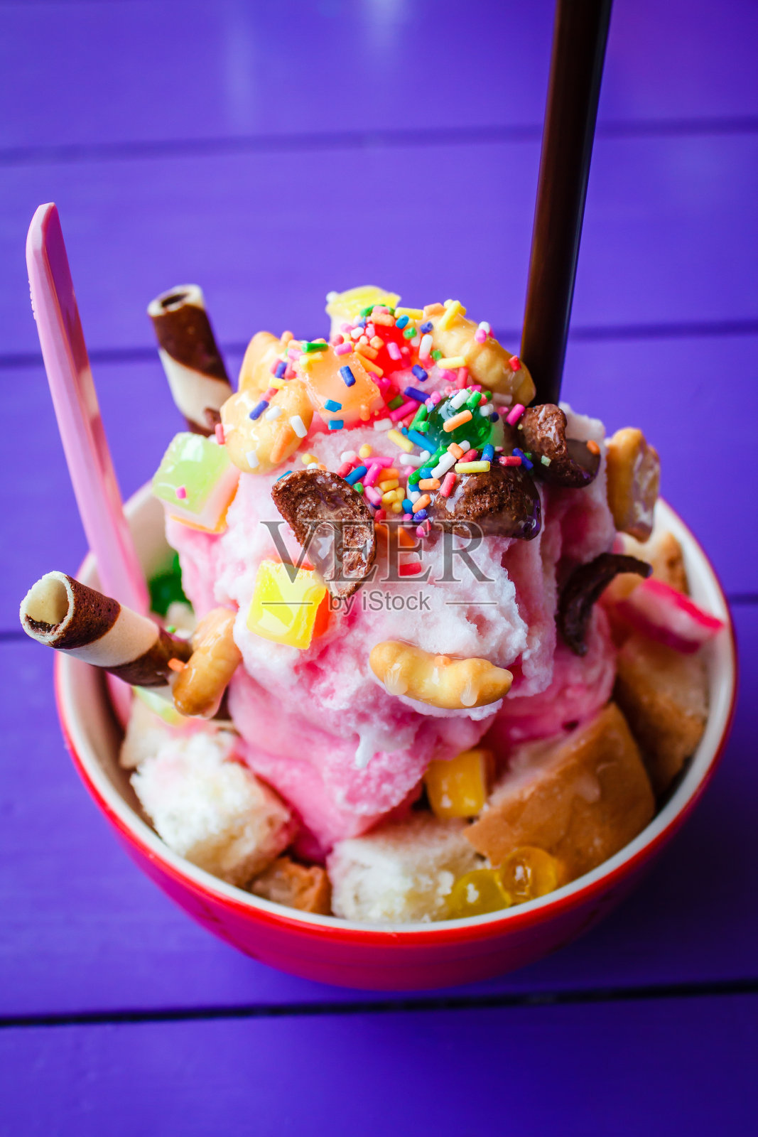 刨冰,泰式甜点。照片摄影图片