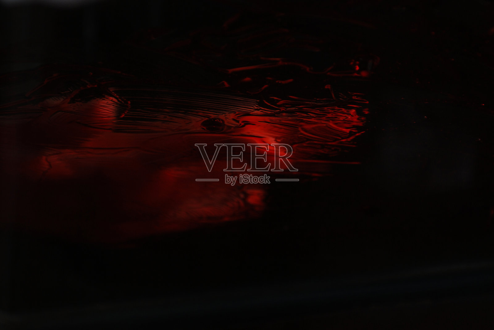 水坑的血照片摄影图片