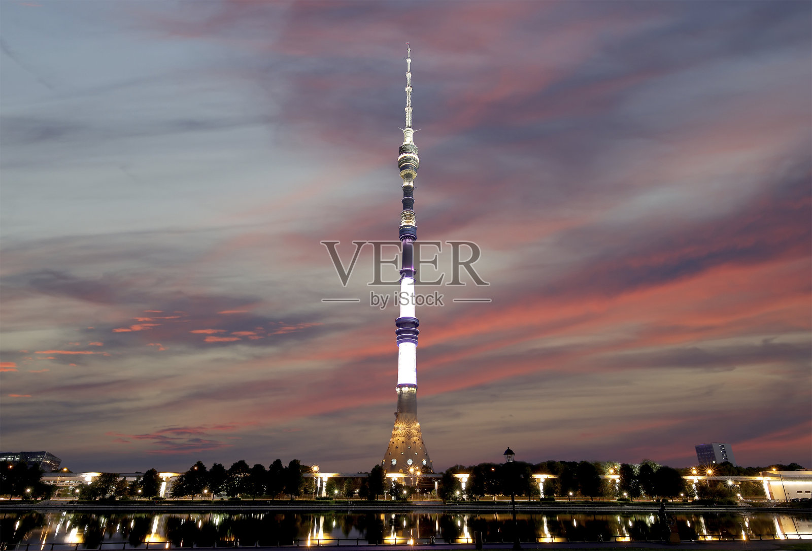 电视(奥斯坦金诺)塔夜间,莫斯科,俄罗斯照片摄影图片