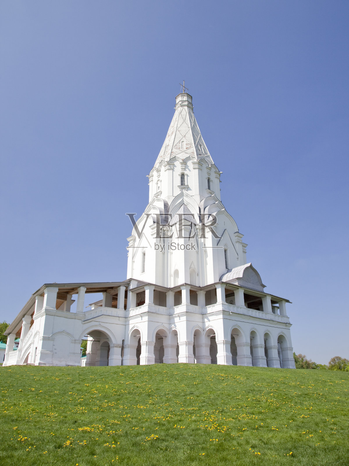 俄罗斯莫斯科Kolomenskoe的白色东正教教堂照片摄影图片