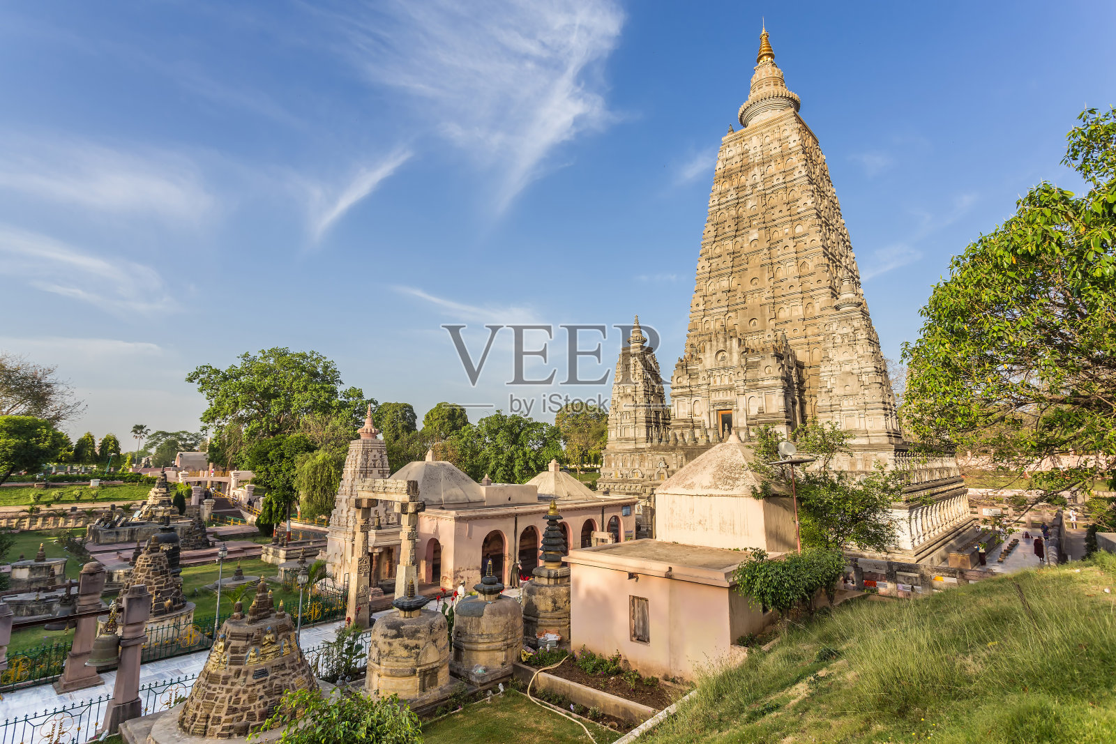 Mahabodhi temple, bodh gaya,印度。照片摄影图片