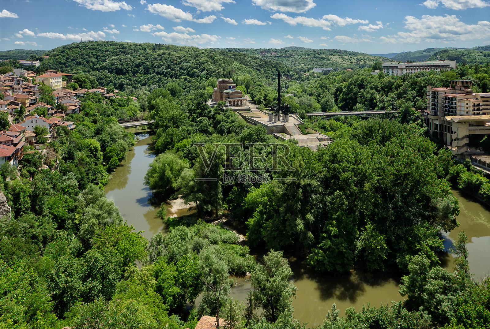 保加利亚的Veliko Tarnovo。“Sveta gora 'park。照片摄影图片
