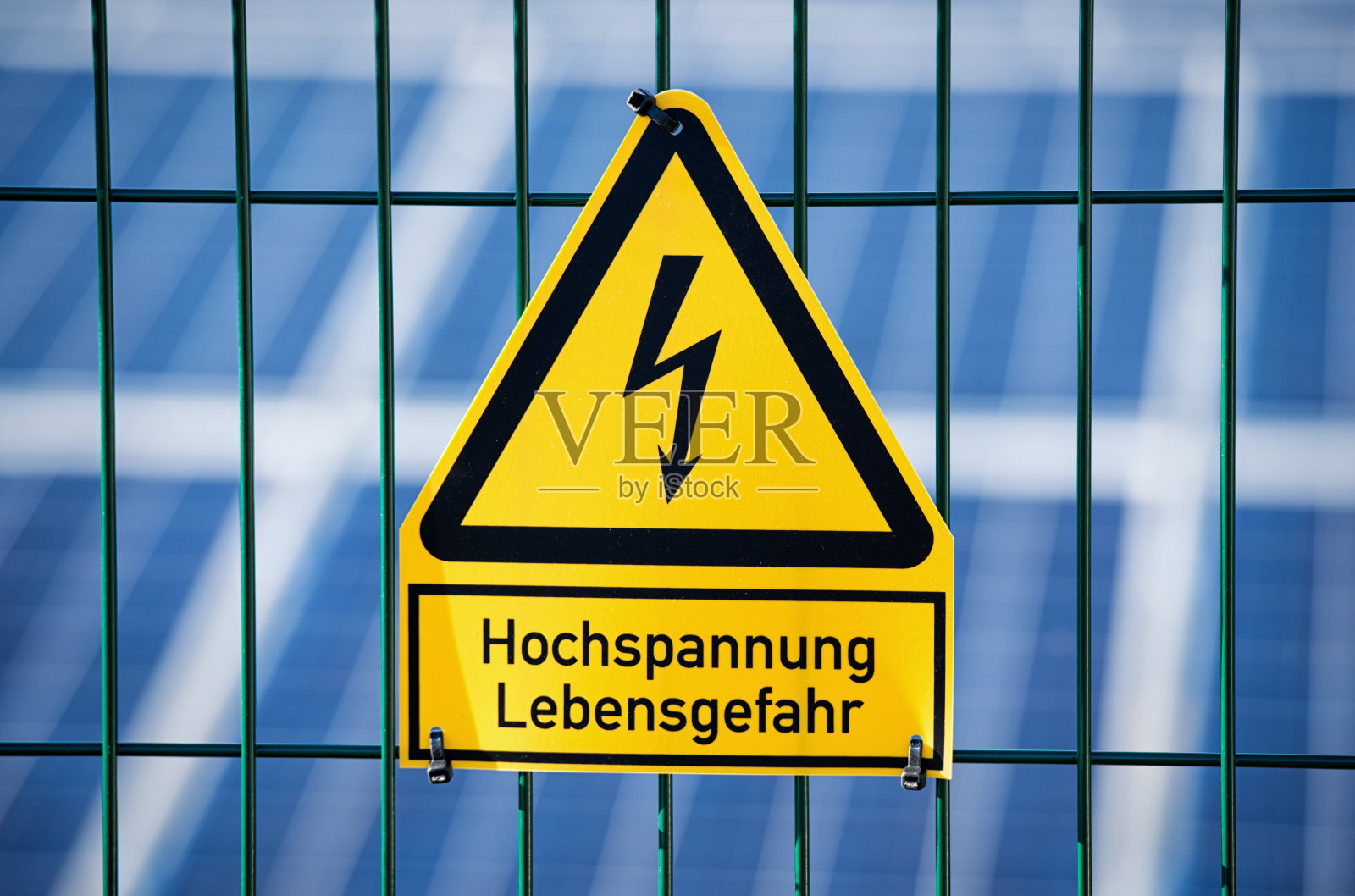 危险电气危险高压标志照片摄影图片
