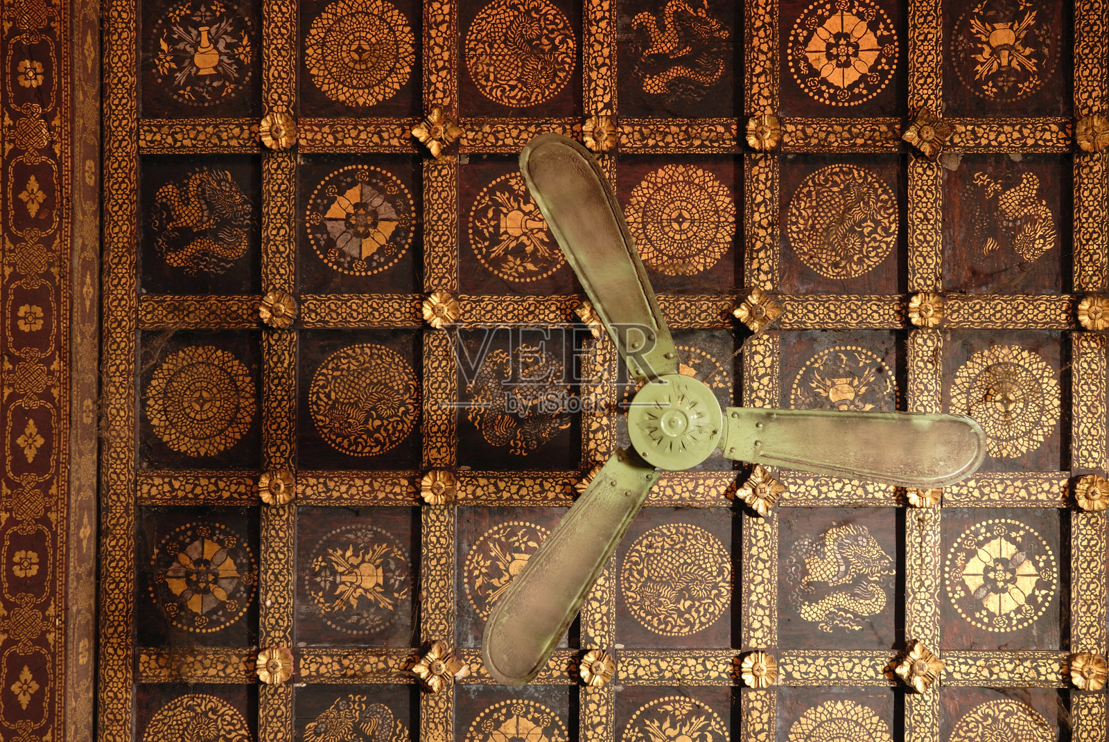 泰国清迈的天花板艺术照片摄影图片