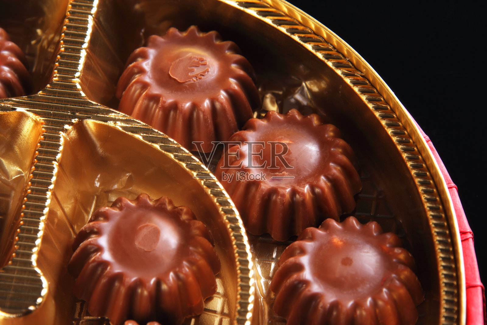 巧克力在盒子里照片摄影图片