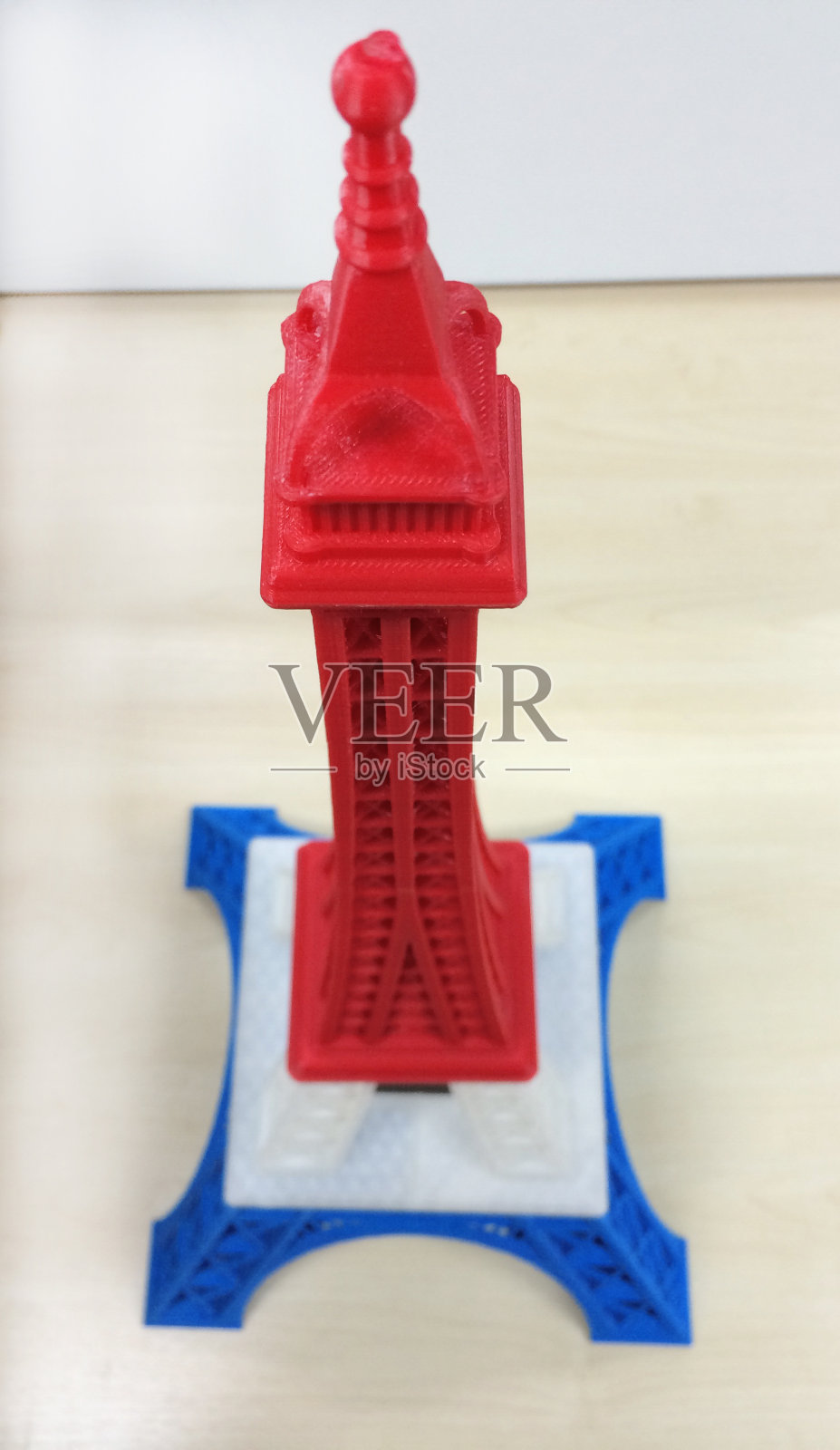 俯瞰埃菲尔铁塔模型照片摄影图片