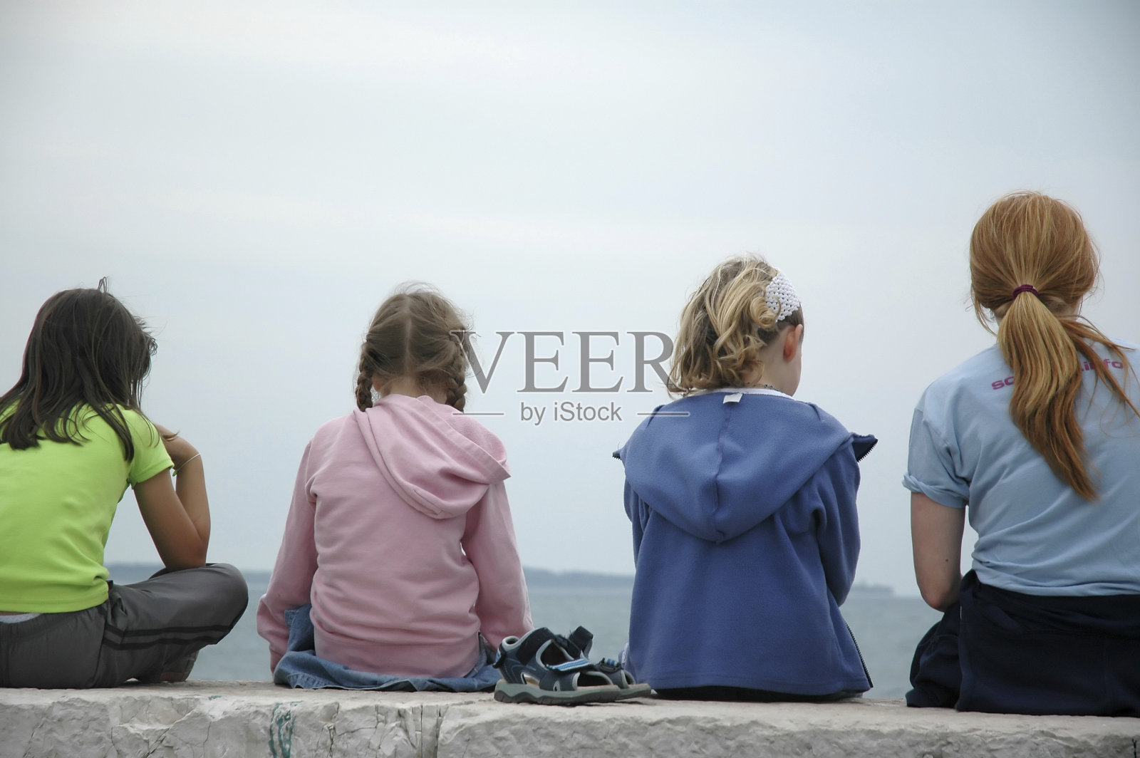 女孩在假期照片摄影图片