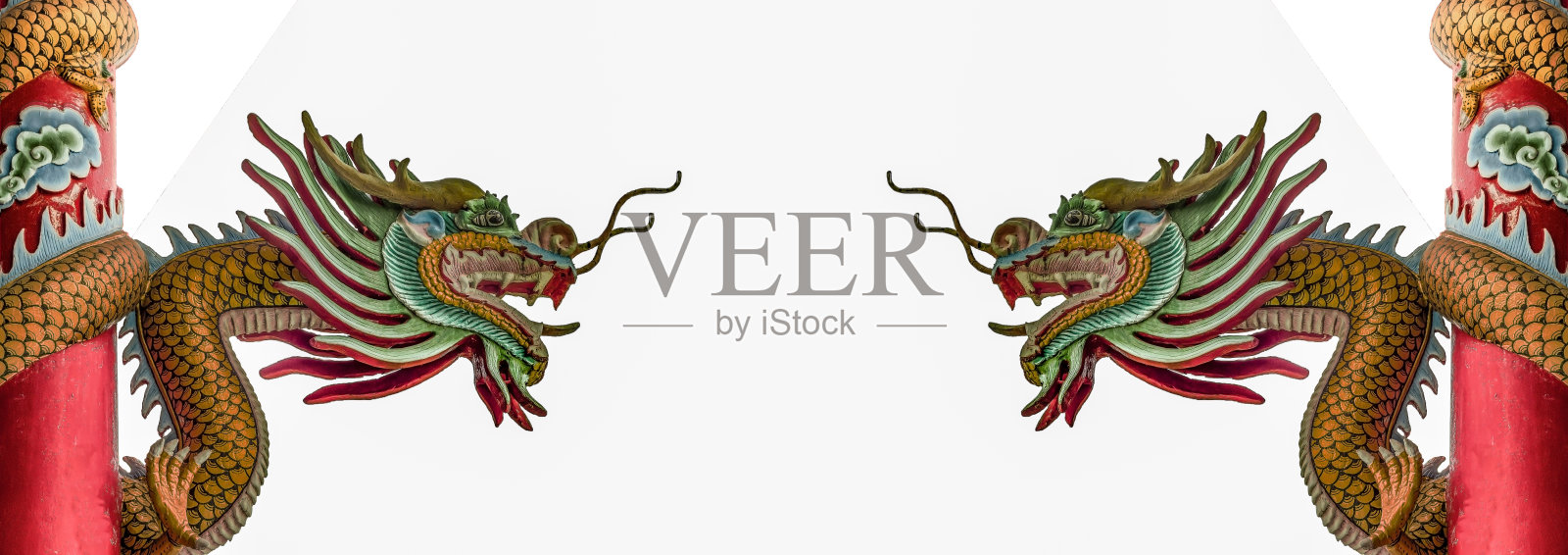 全景中的中国龙雕塑照片摄影图片