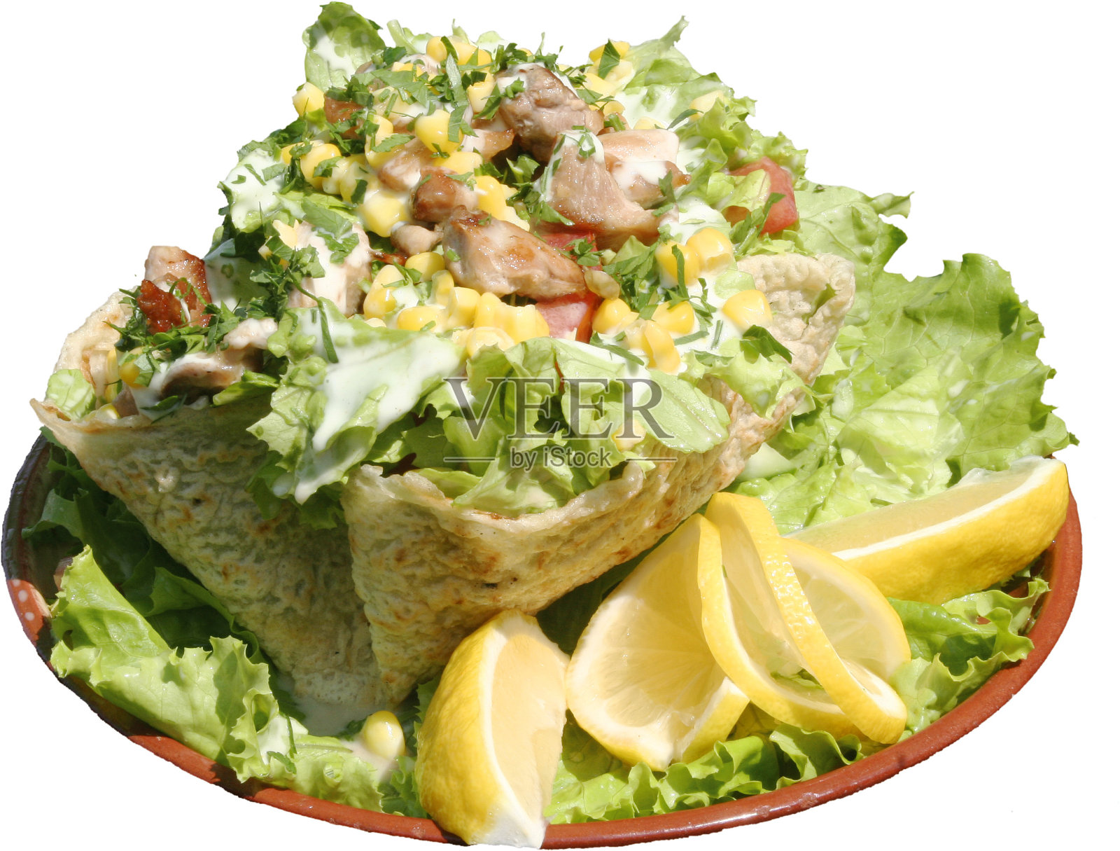 墨西哥玉米卷沙拉在新鲜烤面粉玉米粉圆饼碗照片摄影图片