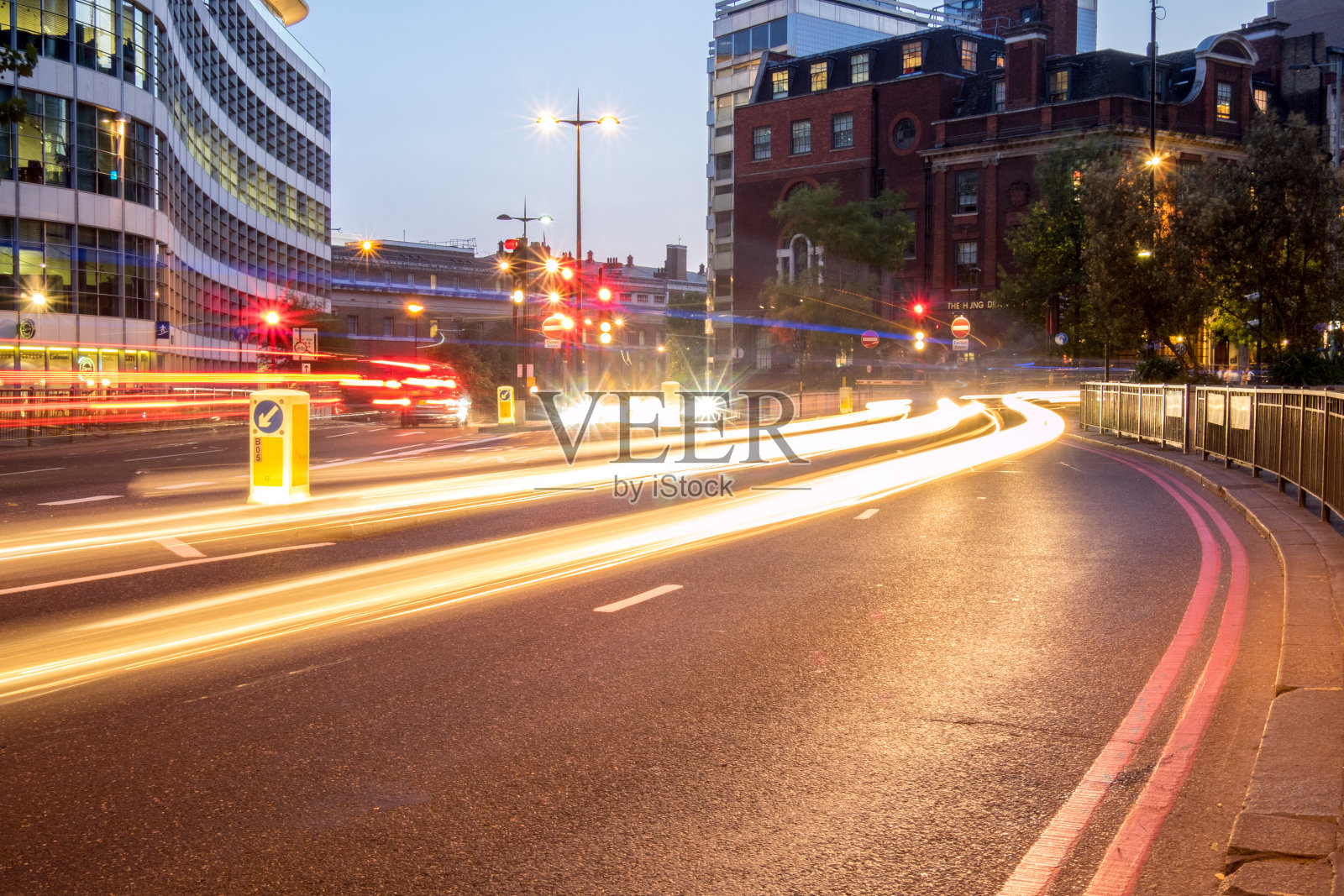 通过伦敦交通照片摄影图片