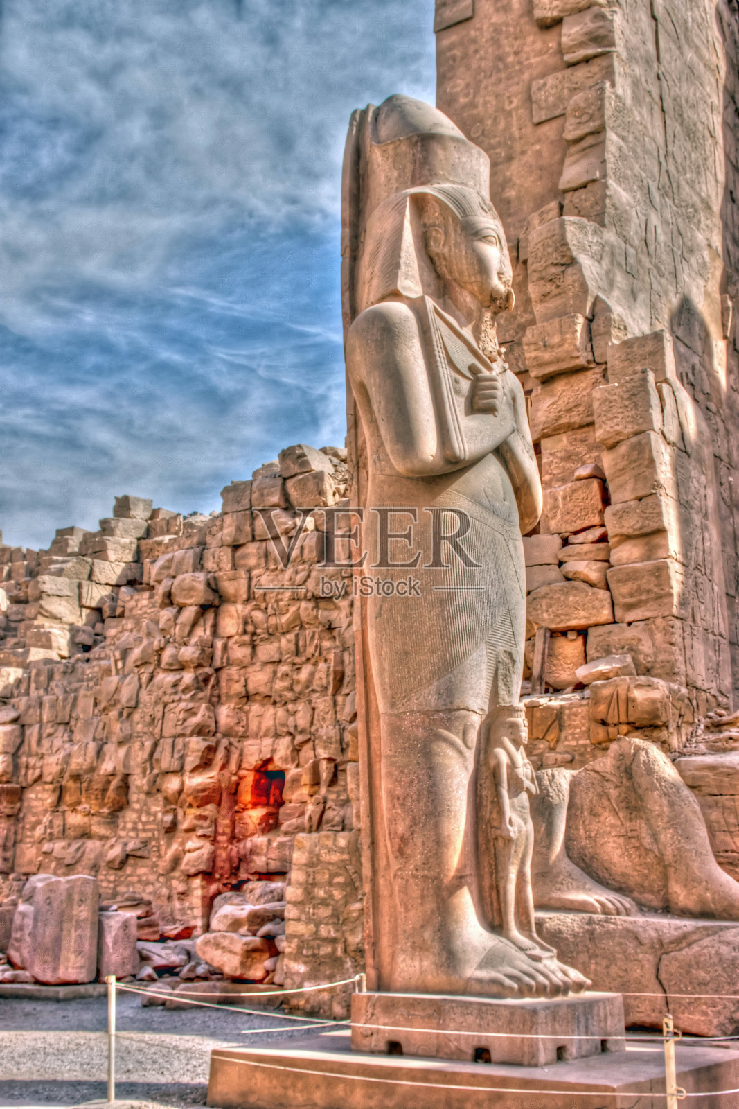 拉美西斯二世雕像照片摄影图片