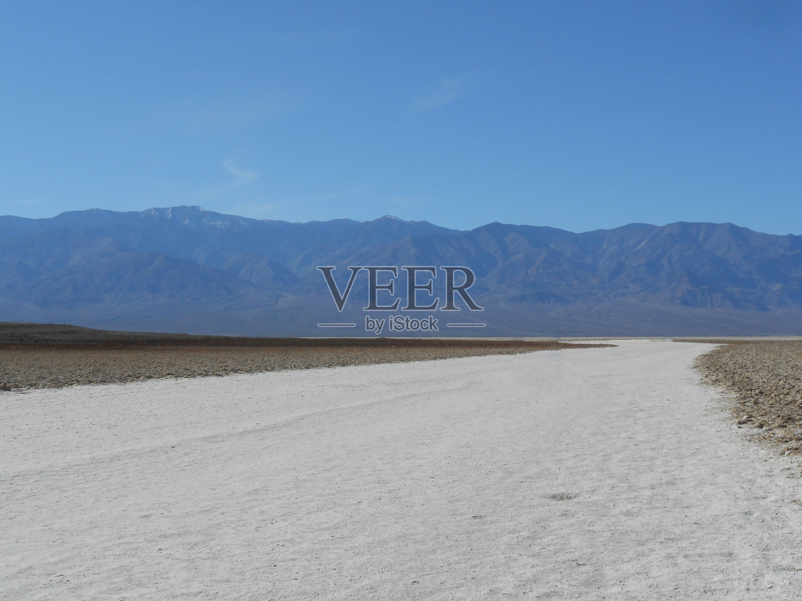 死亡谷的恶水盆地照片摄影图片