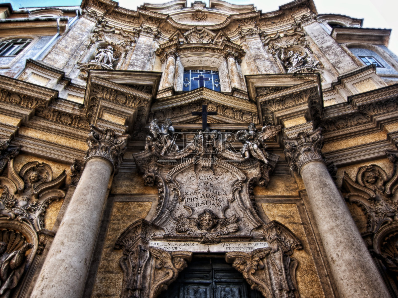 向十字架致敬,我们唯一的希望照片摄影图片