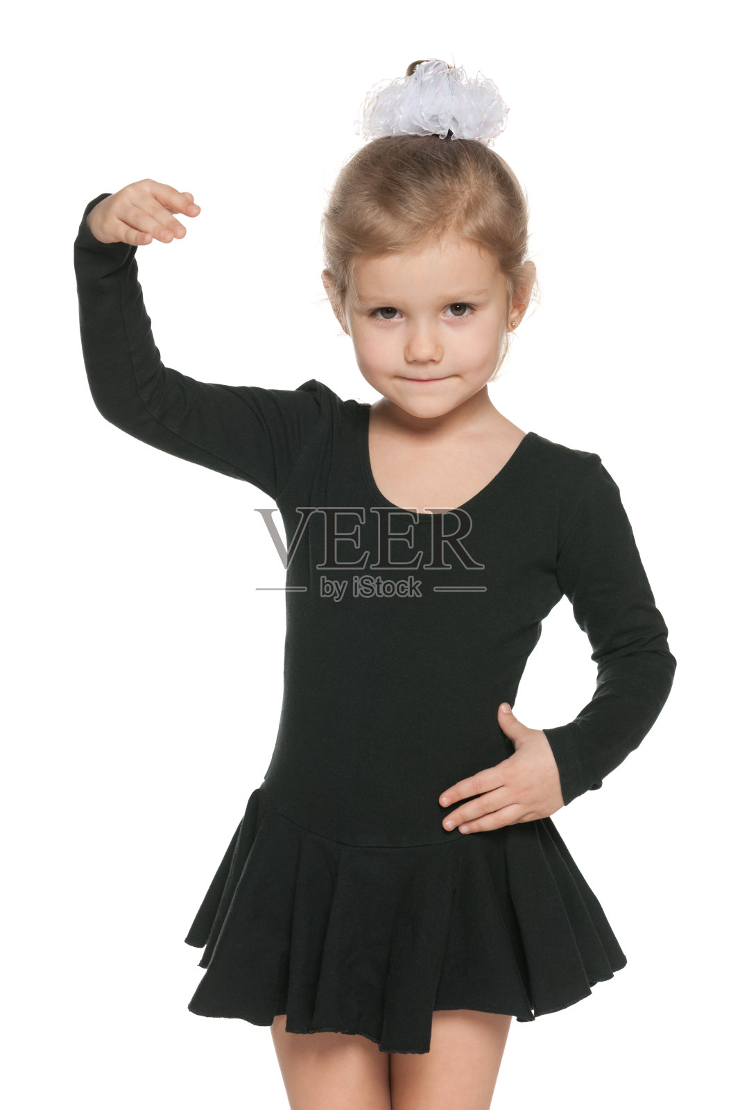 跳舞的小女孩照片摄影图片