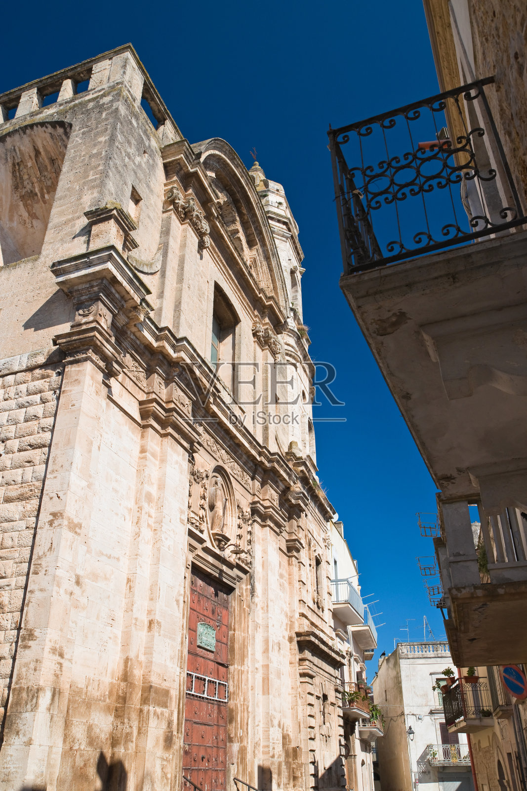 圣贝尼迪克教堂。有消息来源。阿普利亚。意大利。照片摄影图片