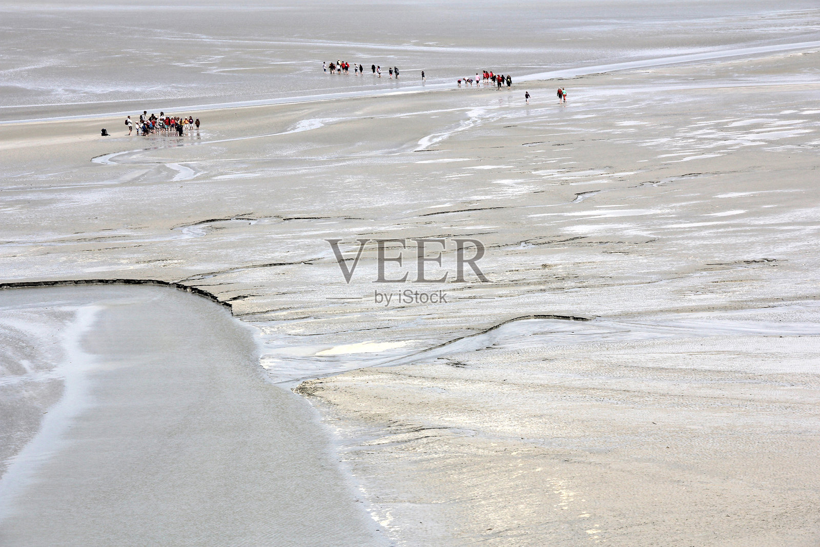 圣米歇尔山的朝圣者照片摄影图片