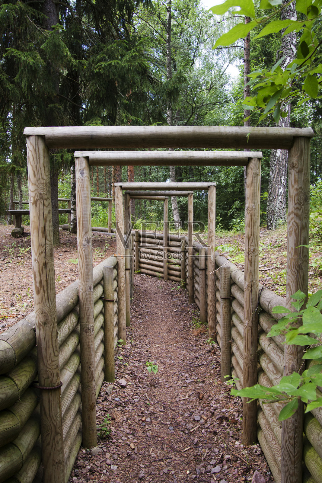 军事沟照片摄影图片