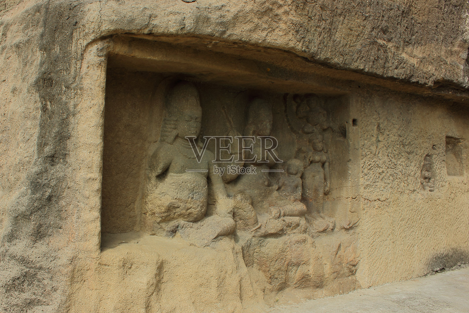 艾罗拉洞穴的雕塑照片摄影图片