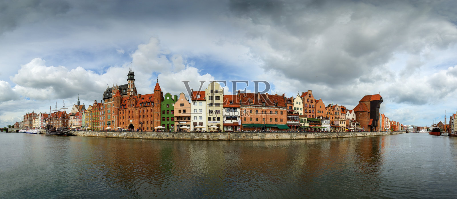 波兰格但斯克河边的特色长廊照片摄影图片