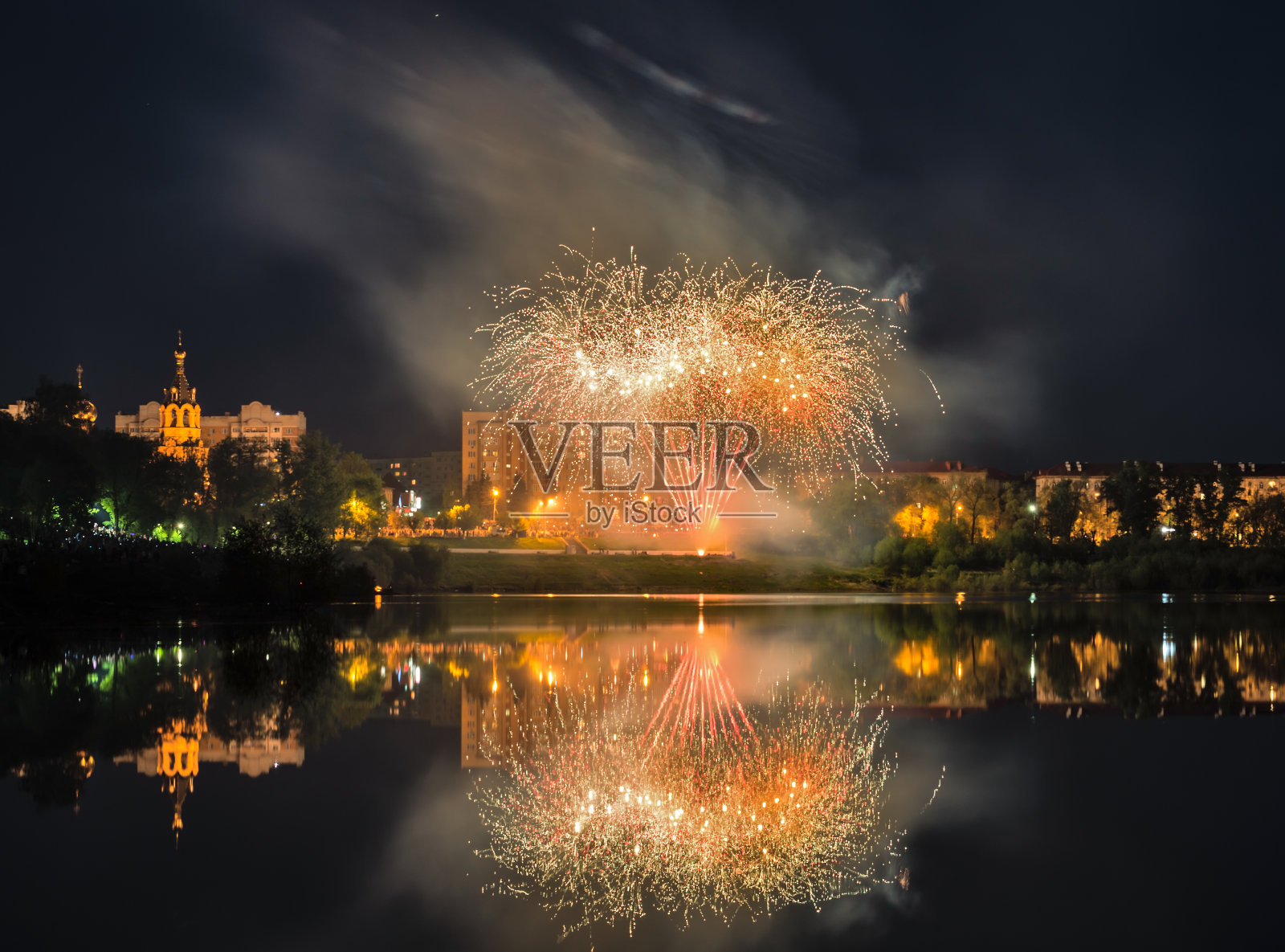 向战胜纳粹的胜利致敬。照片摄影图片