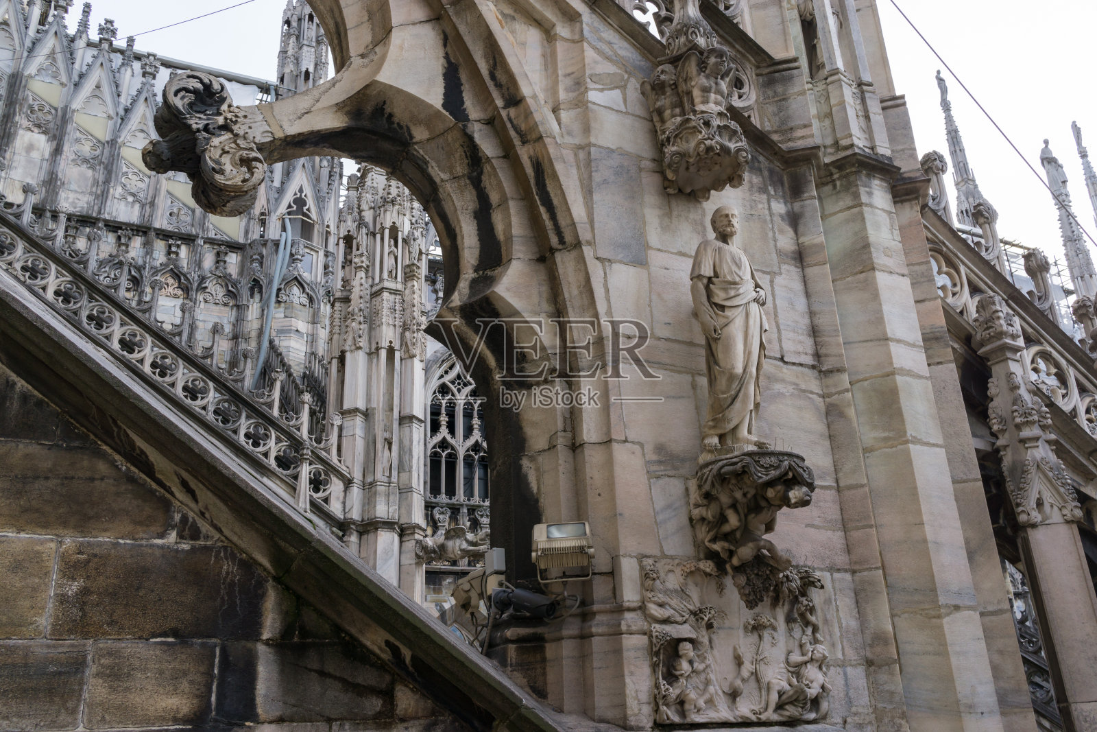 米兰大教堂的屋顶照片摄影图片