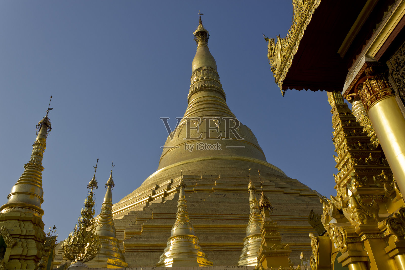 什韦达贡宝塔照片摄影图片