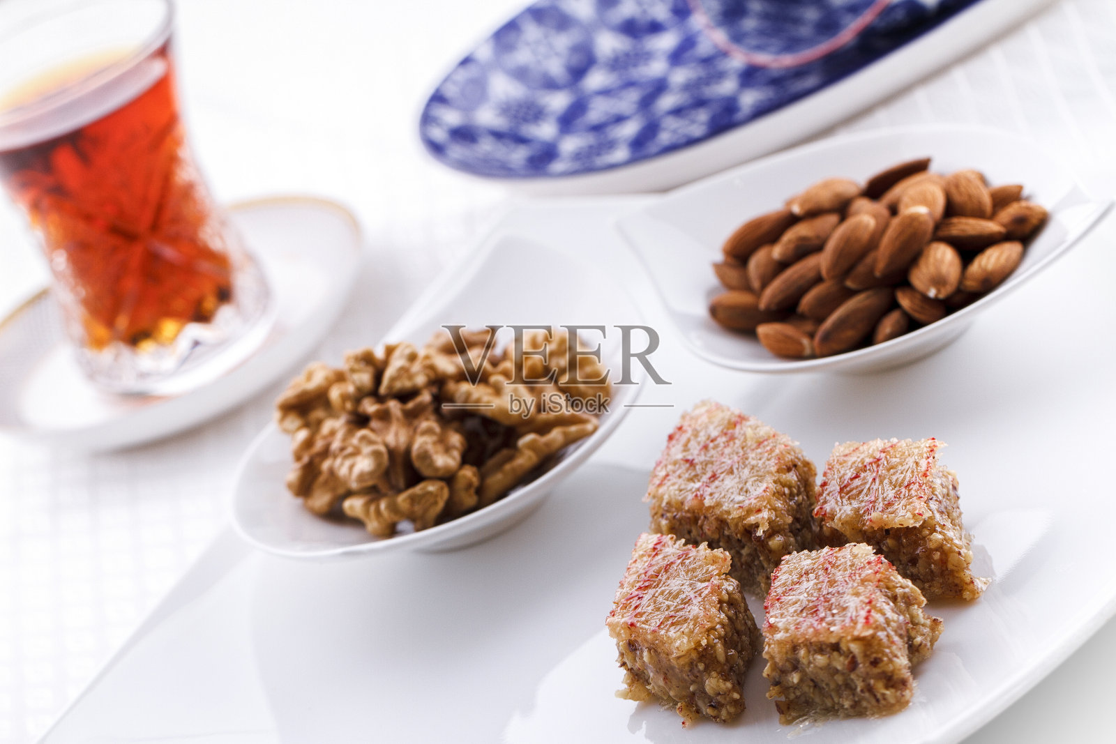 阿塞拜疆-土耳其的Pakhlava被孤立在白色上照片摄影图片