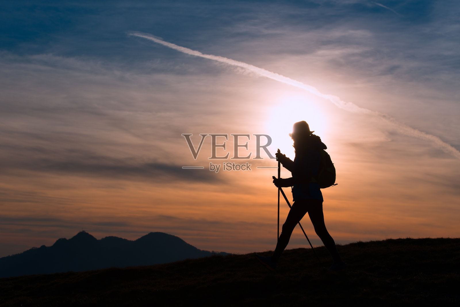 在去朝圣的路上照片摄影图片