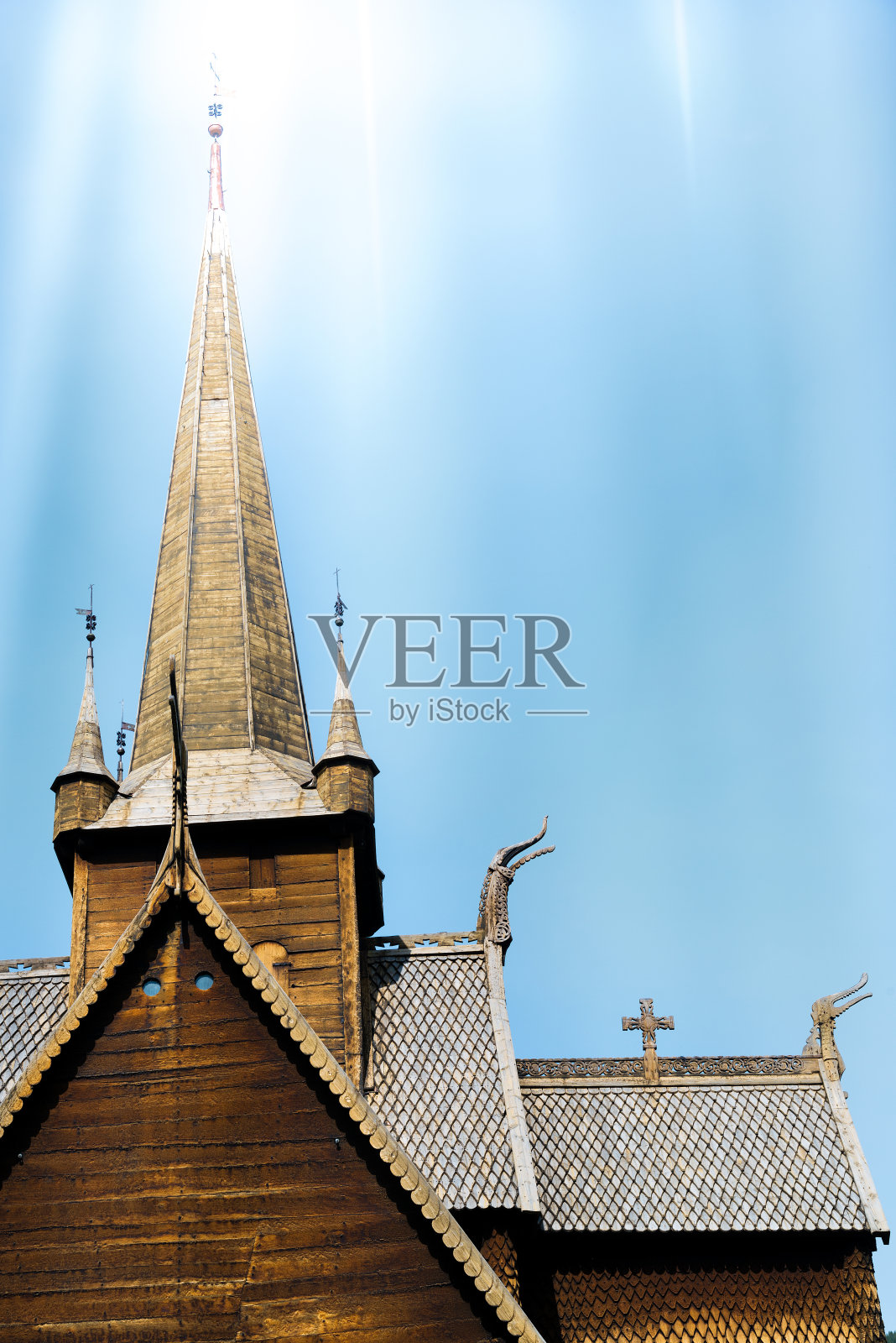 挪威洛美的木板教堂照片摄影图片