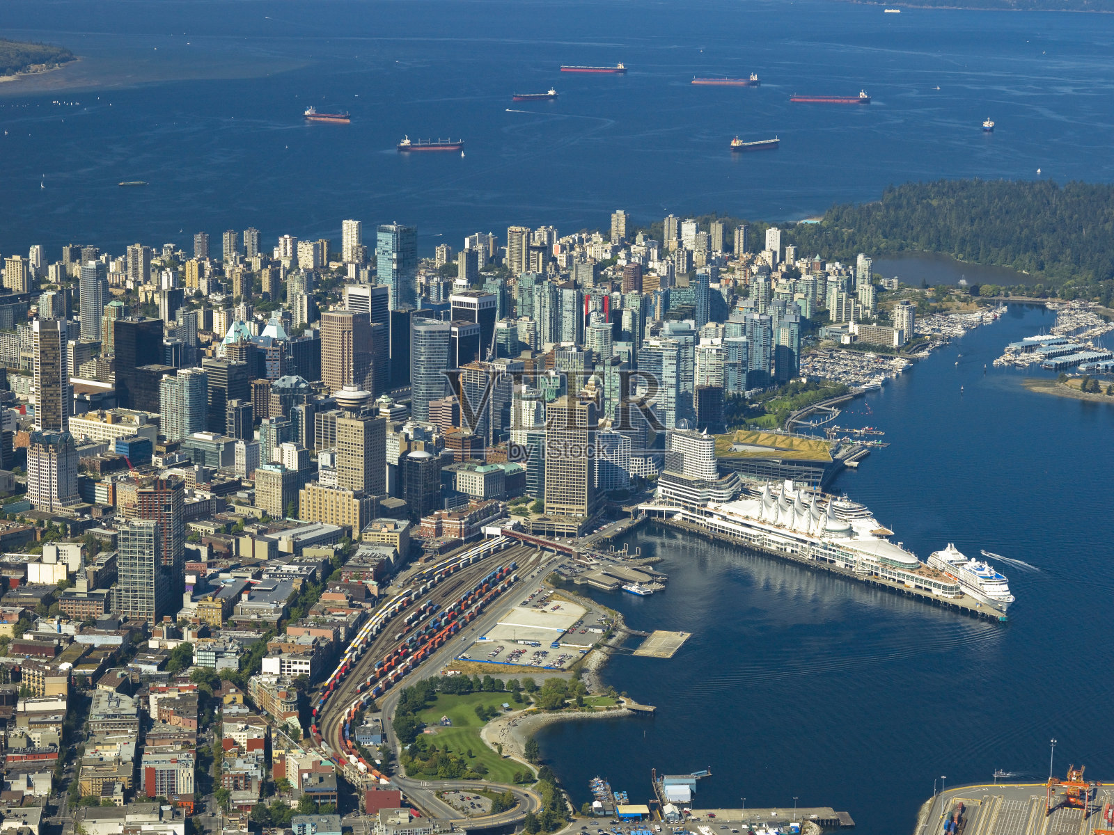 温哥华市中心航拍照片照片摄影图片