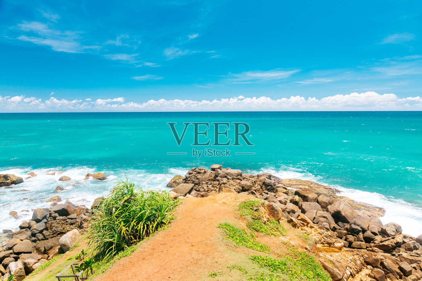 印度洋。从斯里兰卡米瑞萨的岩石上看照片摄影图片