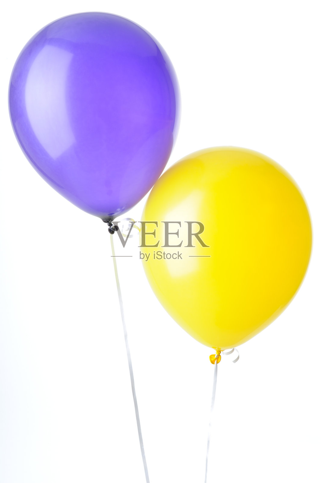 紫色和黄色气球(孤立在白色上)照片摄影图片