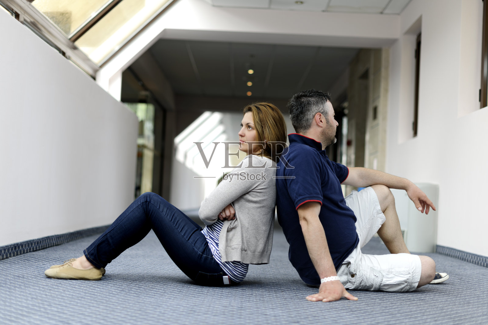 悲伤照片摄影图片