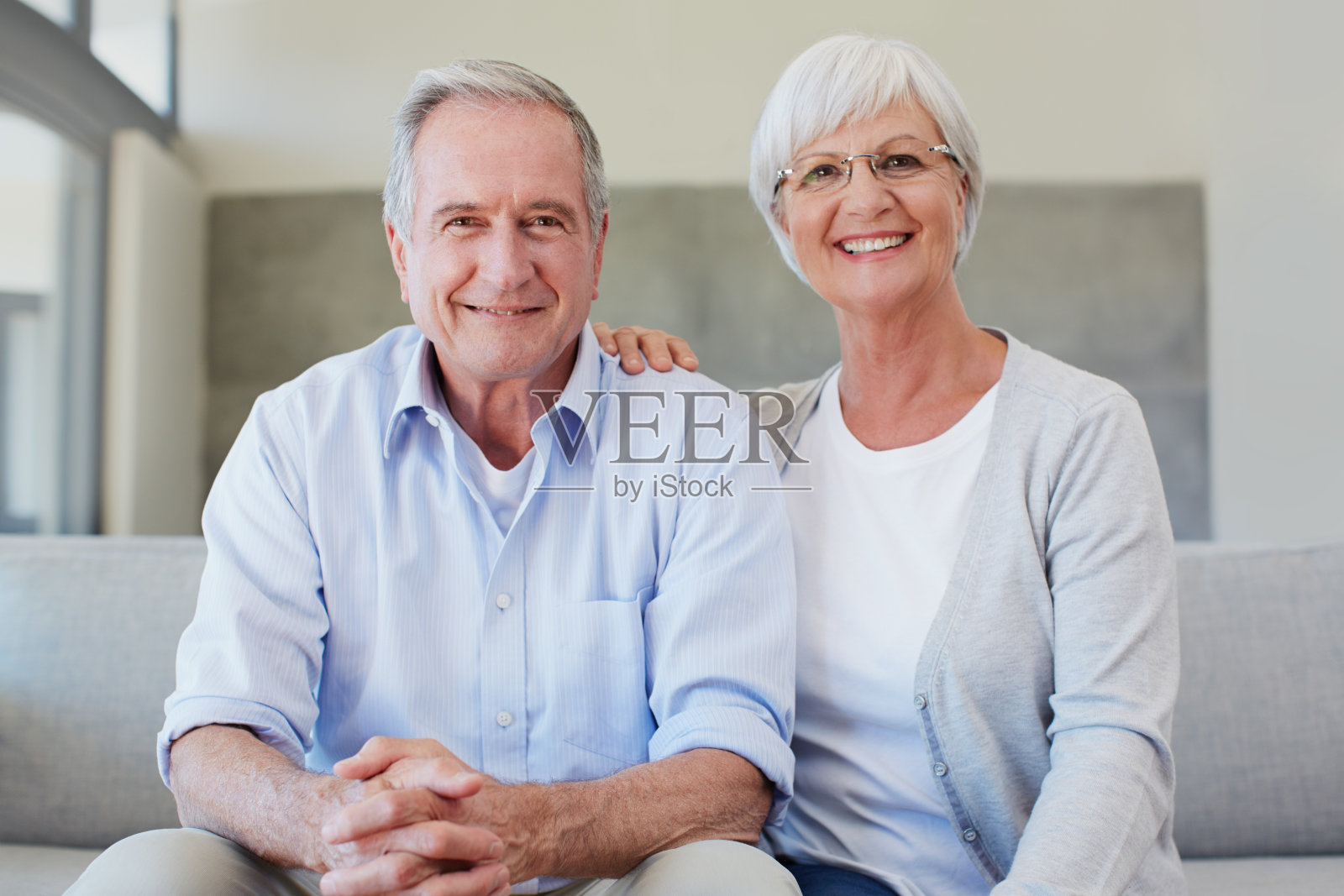 我们的家是幸福的港湾照片摄影图片