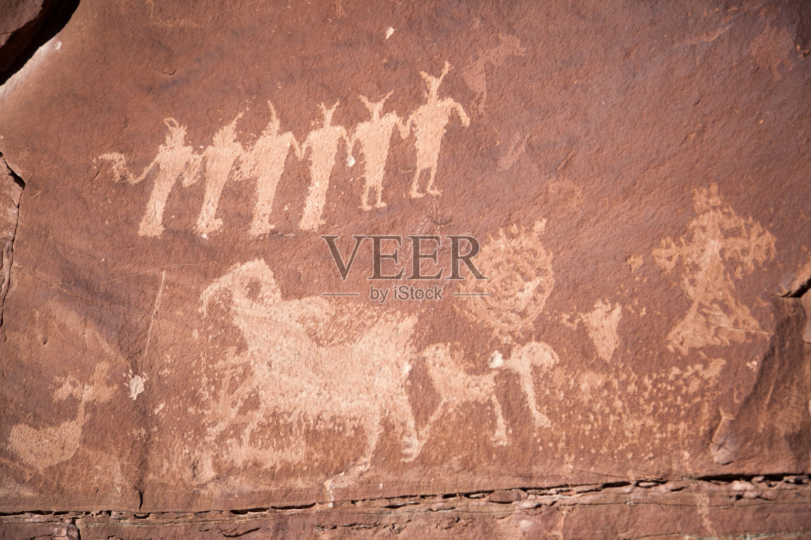 峡谷景观犹他州沙漠砂岩象形文字和岩石雕刻照片摄影图片