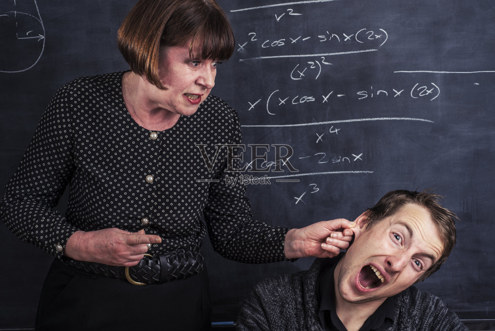 把他的耳朵照片摄影图片